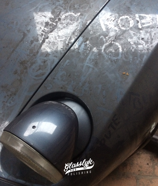 full_detail_porsche_928_autozorus_sortie_de_grange_parking_sousterrain_Lille_glasslykpro_polishinig_shine